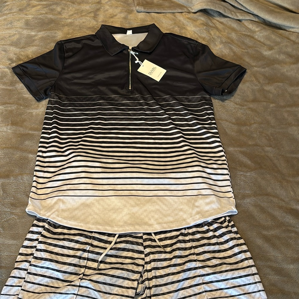 Men’s Polo Suit Sz L by Duval North America NWT